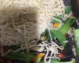 Foto langkah ke 8 dari resep Chicken Chow Mein 🇨🇳.