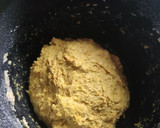 Foto del paso 1 de la receta: Pan integral con cúrcuma y semillas en Mambo