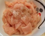 Foto del paso 2 de la receta: Ensalada de pasta y pollo al pesto de nueces
