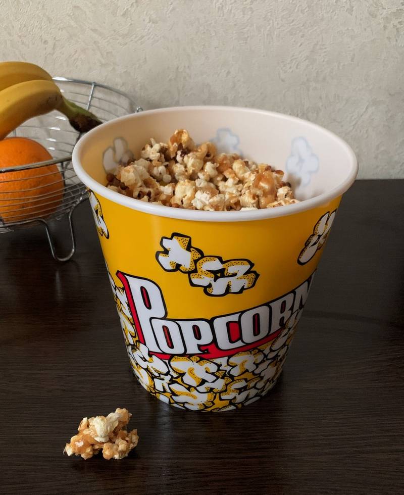 Карамельный попкорн. Всеволод Соколовский - попкорн (попкорн. Popcorn Карамельный. Сладкий попкорн с карамелью. Попкорн готовый с карамелью.