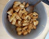 Foto langkah ke 2 dari resep Apple Pie super Mudah dan praktis.