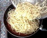 Foto del paso 6 de la receta: Espaguetis con atún y anchoas