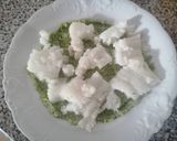 Foto del passaggio 6 della ricetta Filetto di halibut con crema di zucchine e maionese alla liquirizia