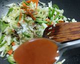 हक्का नूडल्स विथ मंचुरियान ग्रेव्ही (hakka noodles recipe in marathi) रेसिपी स्टेप 6 फोटो 