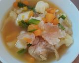 Hình bước làm 2 của món Súp bí đỏ gân bò bông cải trắng
