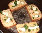 ગાર્લિક બ્રેડ (Garlic Bread Recipe in Gujarati) રેસીપી સ્ટેપ3ફોટો