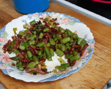 Foto del paso 4 de la receta: Lacitos con trigueros y bacon en salsa de yogur