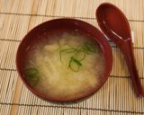A picture of step 7 of Daikon & Mushroom Miso Soup.