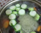 Foto langkah ke 3 dari resep Sop Gambas Jamur (oyong).