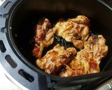 รูปขั้นตอนการทำที่ 1 ของ ไก่อบหม้อทอดไร้น้ำมัน
