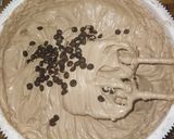 Foto langkah ke 3 dari resep Es Krim Cokelat Choco Chips.