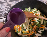 Foto del paso 5 de la receta: Lomo con verduras salteadas