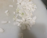 Foto del paso 1 de la receta: Spaghetti con manzana y champiñones