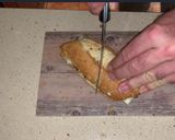 Foto del paso 3 de la receta: Bocata de ahumados, queso y olivada