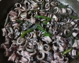 Foto langkah ke 3 dari resep 🦑Cumi Cabe Ijo🦑.