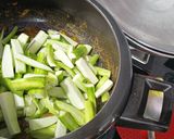 A picture of step 5 of Turai With Dal Bodi.