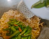 A picture of step 1 of Sukha Kadai Chicken.
