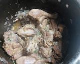 A picture of step 1 of Mint and cashewnut chicken.