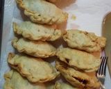 Foto del paso 6 de la receta: Cocinando unas empanadas carne cortada a cuchillo junto a mi señora