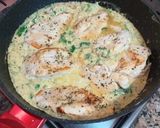 Foto del paso 11 de la receta: Pechuga de pollo a la crema de parmigiano reggiano y espinacas