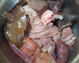 Foto langkah ke 1 dari resep 19. Isi Perut Tuna Masak Garo Rica (khas Manado).