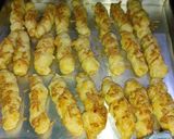 Foto langkah ke 4 dari resep Cheese Stik ala Kartika Sari.