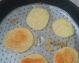 Foto langkah ke 5 dari resep Pizza mini murah meriah tanpa oven.