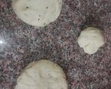 صورة لخطوة 4 من وصفة حلولة العيد (خبز العيد)