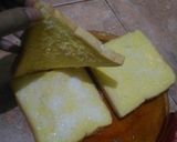 Foto langkah ke 1 dari resep Toast Filled With Sugar.
