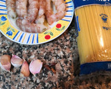 Foto del paso 1 de la receta: Espaguetis con gambas picante
