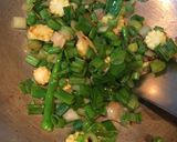 A picture of step 4 of Spring Onion Soup.