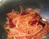 A picture of step 6 of Noodles with beetroot.