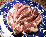 Foto del paso 1 de la receta: Chuletillas de cordero a la brasa, ahumadas con romero