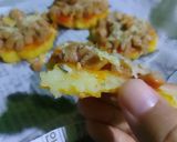 Foto langkah ke 5 dari resep Pizza Kentang Mini.