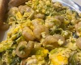Foto del paso 5 de la receta: Revuelto de ajitos tiernos y gambas !!!