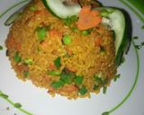 A picture of step 4 of Simple curry fried rice.