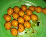 Foto langkah ke 5 dari resep Sate semur telur puyuh ekonomis.