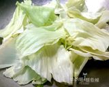 [廚房戰記]-高麗菜炒枸杞菇的食譜步驟3照片