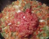 Foto del paso 5 de la receta Lentejas pardinas con verduras y salchichas frescas