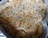 A picture of step 16 of Potatoe swirl bread/burger.