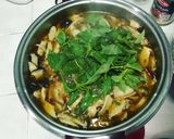 รูปขั้นตอนการทำที่ 3 ของ แกงปีกไก่ใส่เห็ดออรินจิ