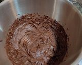 عکس مرحله 1 از دستور کیک خیس شکلاتی بدون فر