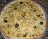 صورة لخطوة 5 من وصفة بيتزا🍕 بالصلصة البيضاء