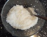 عکس مرحله 1 از دستور تزیین کیک با نارگیل رنگی