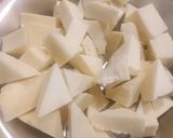 A picture of step 1 of Paneer Makhni Handi.