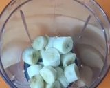 A picture of step 1 of Banana Smoothie.
