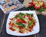 Hình bước làm 2 của món Gỏi Xoài Khô Bò Sợi