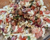 Foto del paso 3 de la receta: Ensalada de huevo rallado con jitomate