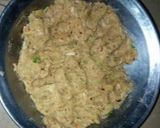 A picture of step 2 of Chicken stuffed cheese burger.