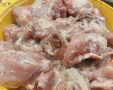 A picture of step 1 of Makhmali White Gravy Chicken.